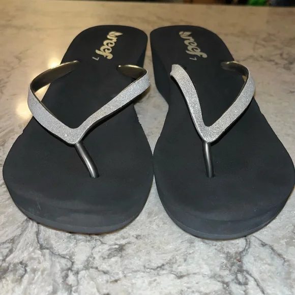 Reef Women’s Krystal Star Wedge Black Silver Thong Sandals Flip Flop Size 7 EUC - Picture 5 of 6